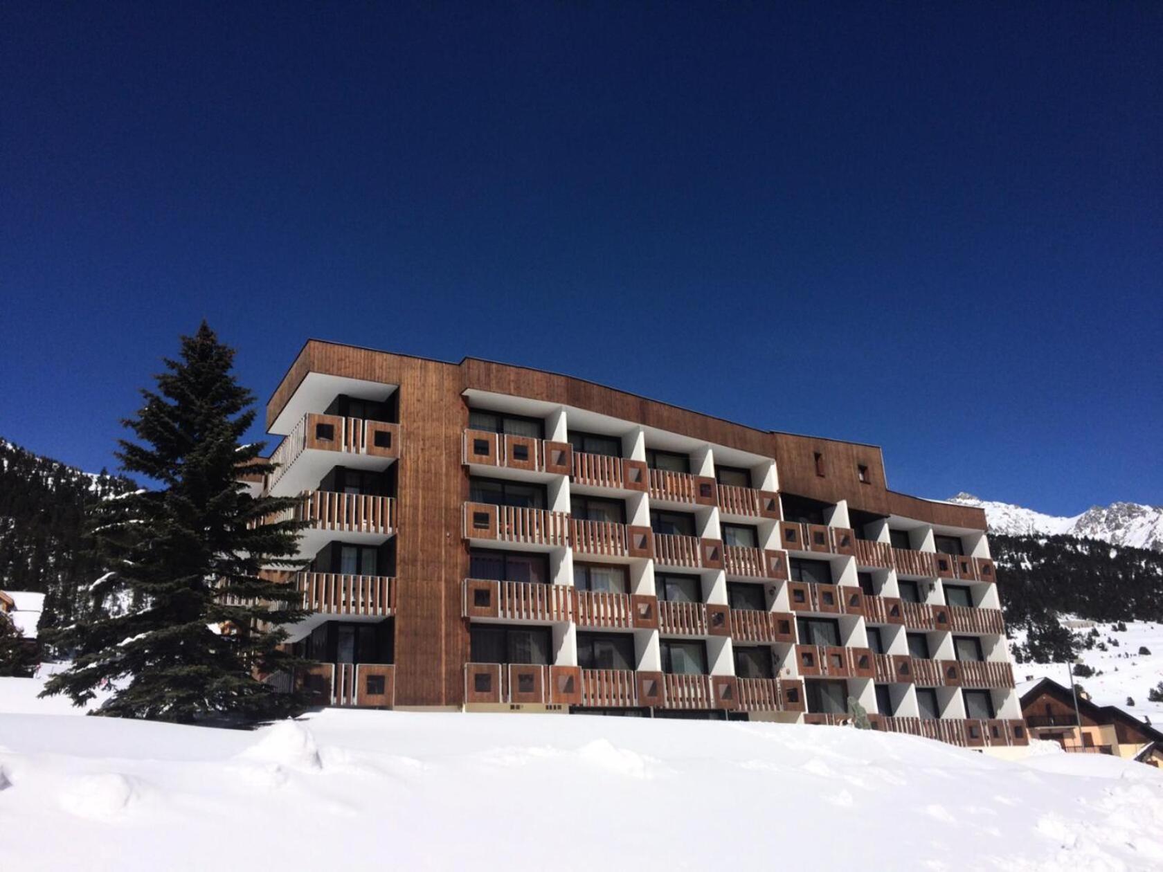 Residence Arzerier - "Special Petit Budget" Mini Studio Avec Parking Mae-9204 Montgenevre Bagian luar foto