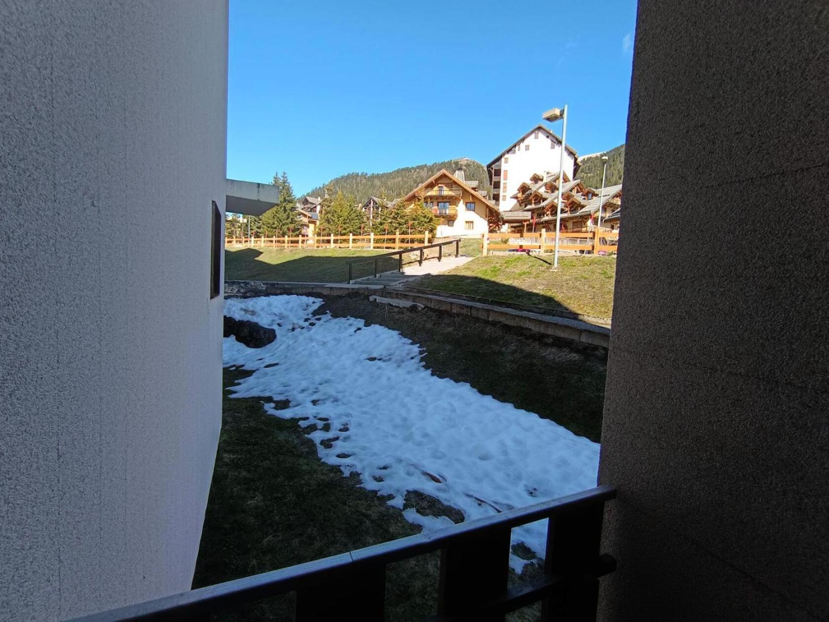 Residence Arzerier - "Special Petit Budget" Mini Studio Avec Parking Mae-9204 Montgenevre Bagian luar foto